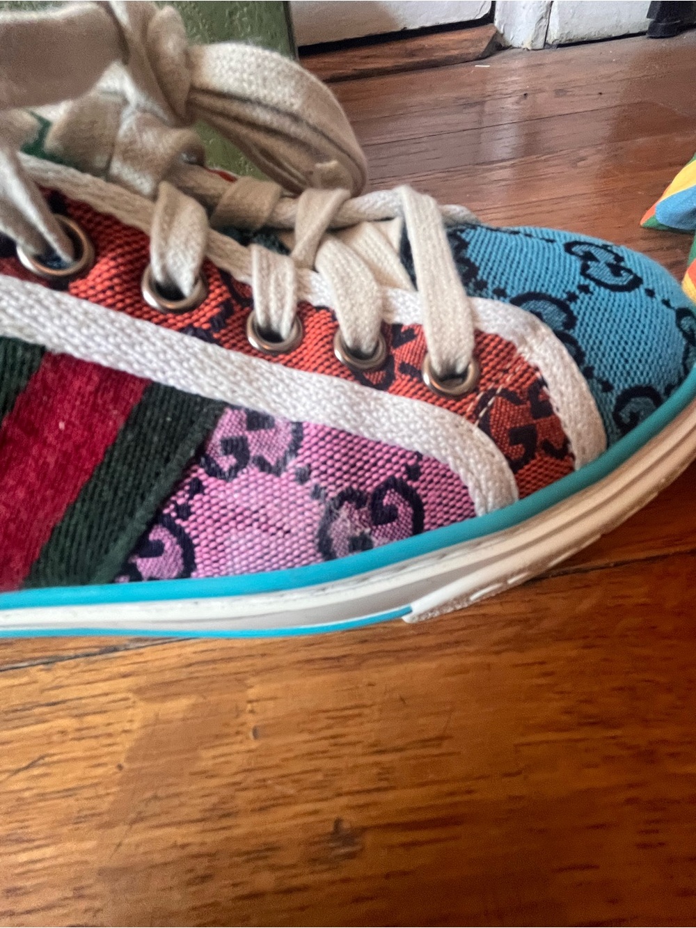 Gucci Multicolor GG Canvas Low-Top Sneakers - Picture 8 of 8